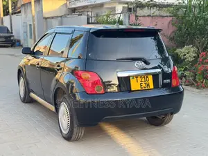 Toyota IST 2004 Black
