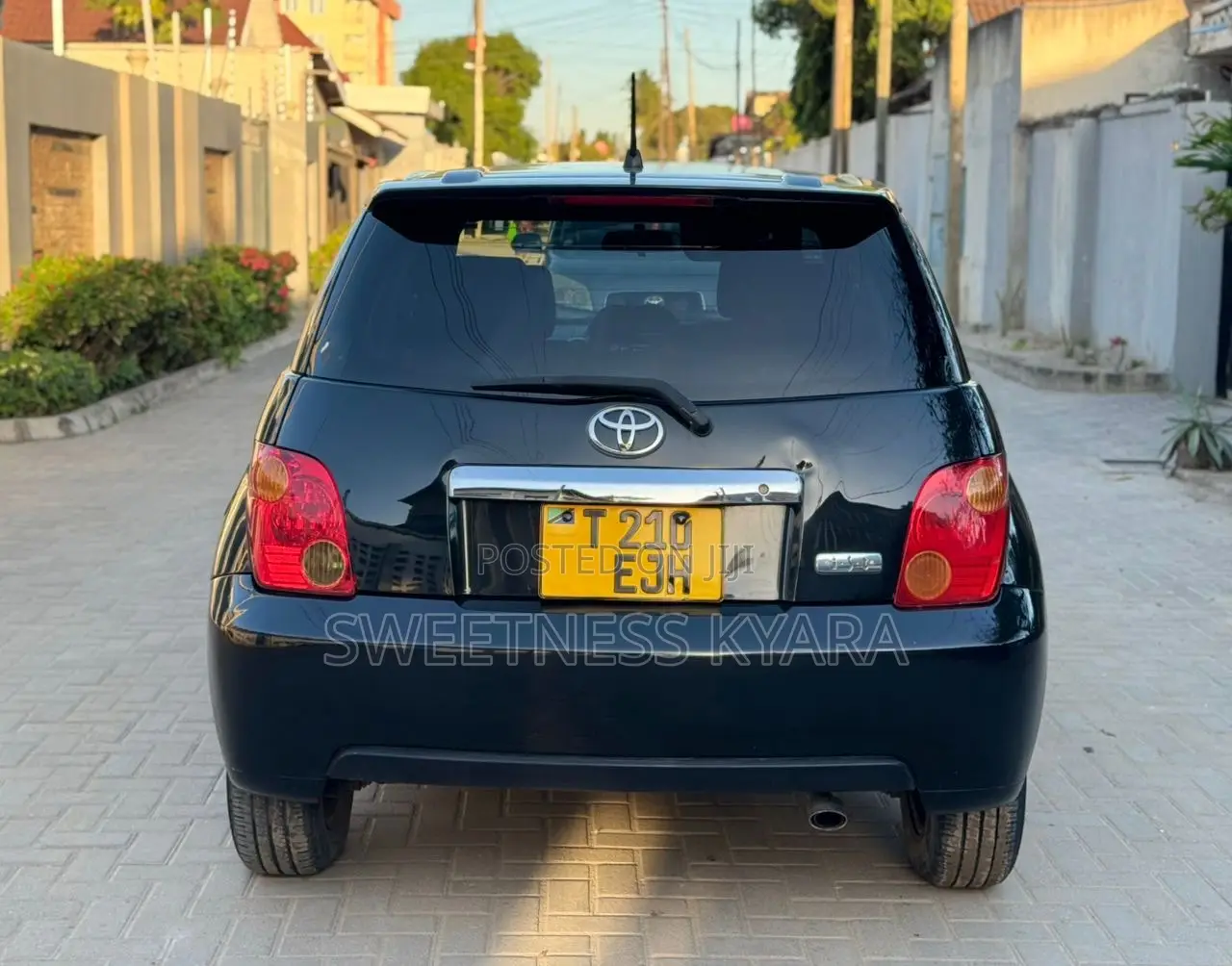 Toyota IST 2004 Black