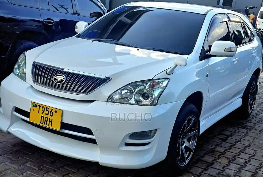Toyota Harrier 2005 White
