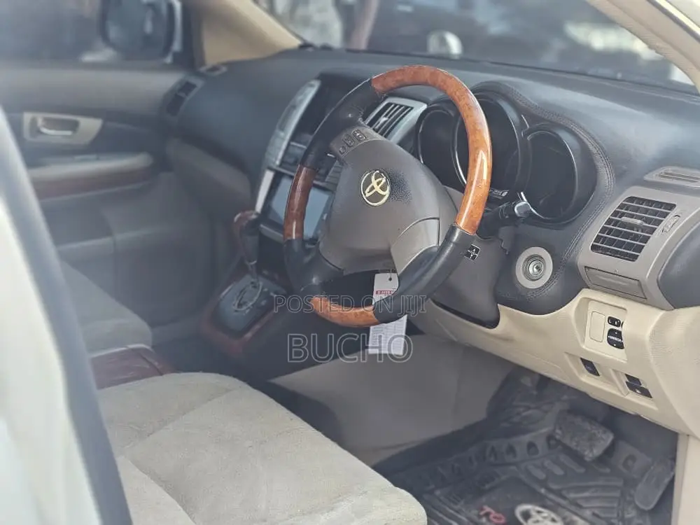 Toyota Harrier 2005 White