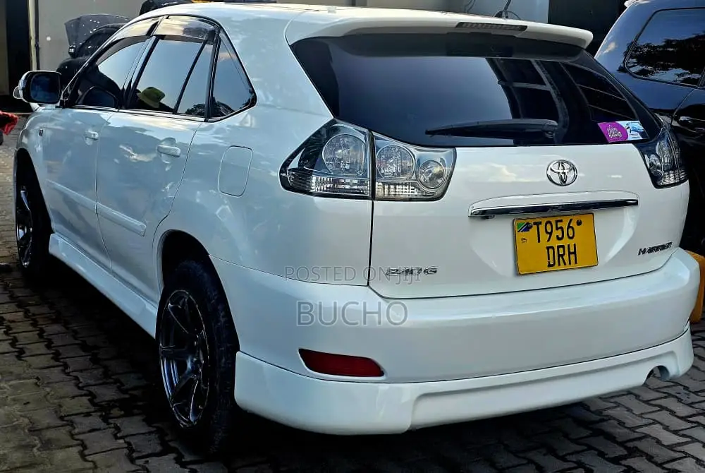Toyota Harrier 2005 White