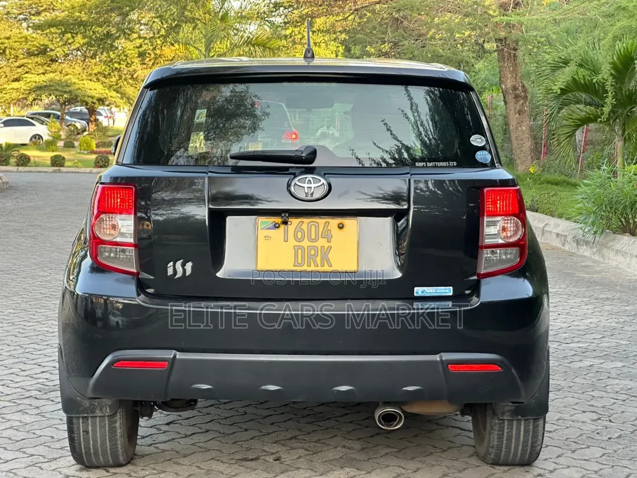 Toyota IST 2010 Black