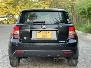 Toyota IST 2010 Black