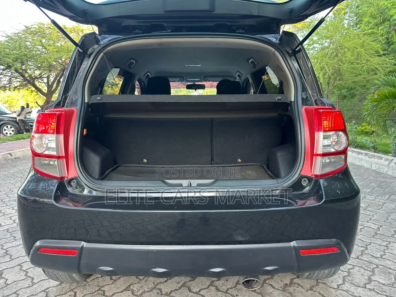 Toyota IST 2010 Black