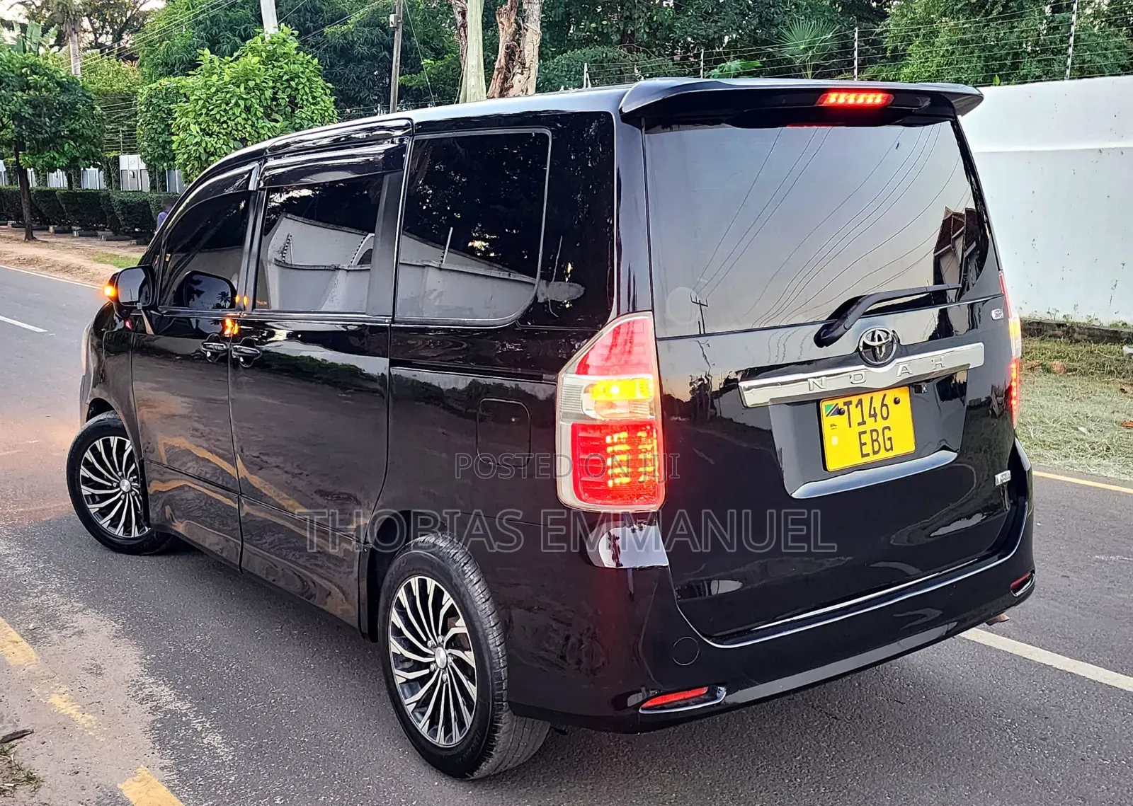 Toyota Noah 2008 Black