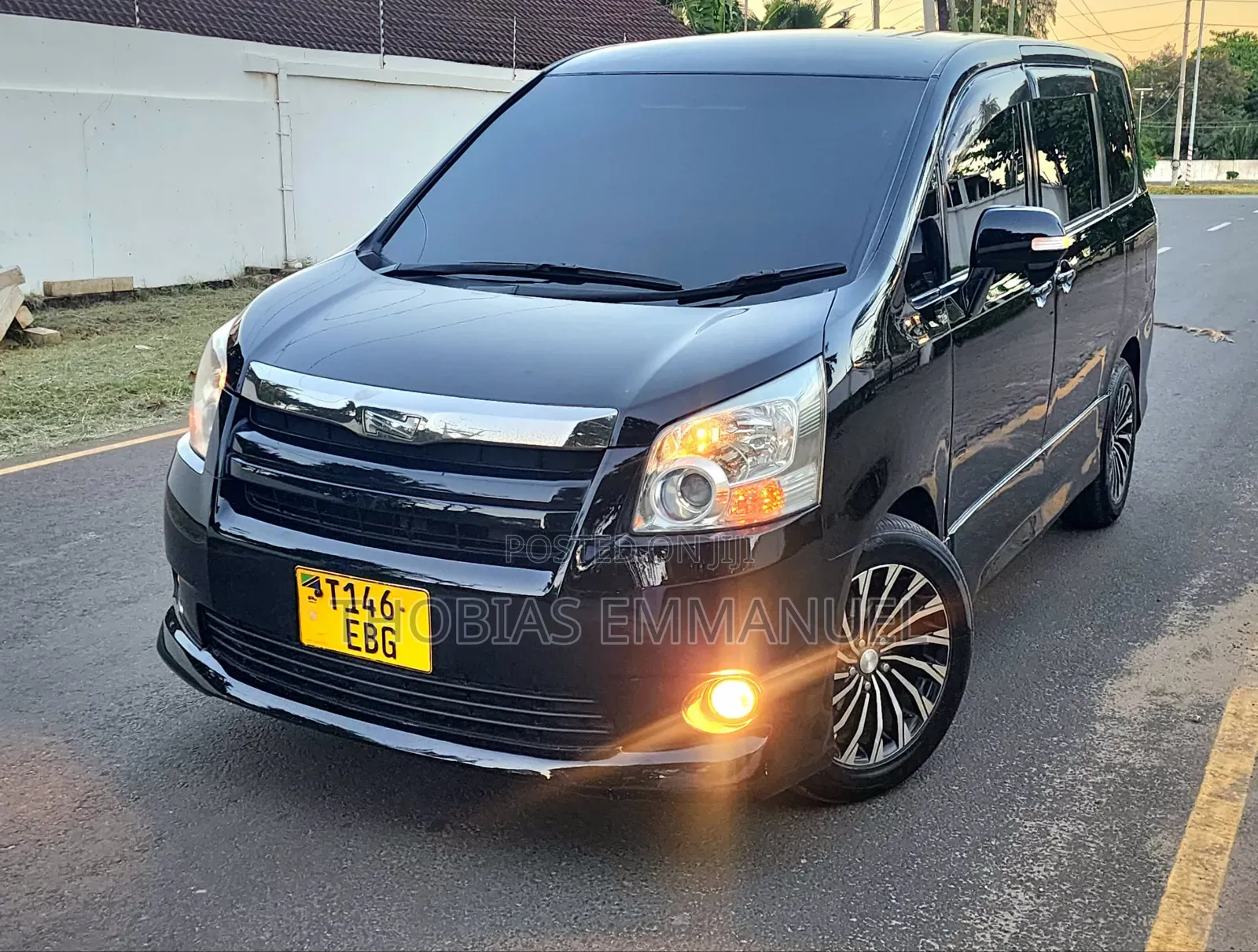 Toyota Noah 2008 Black
