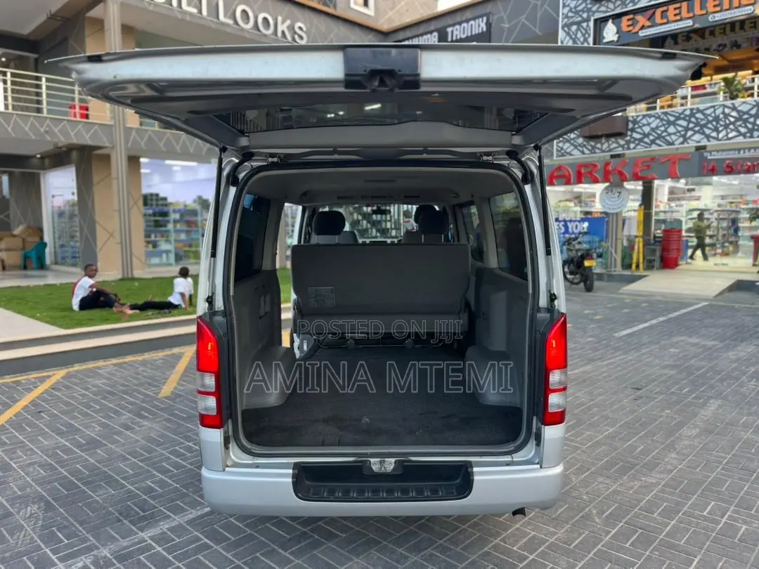 Toyota HiAce 2008 Silver