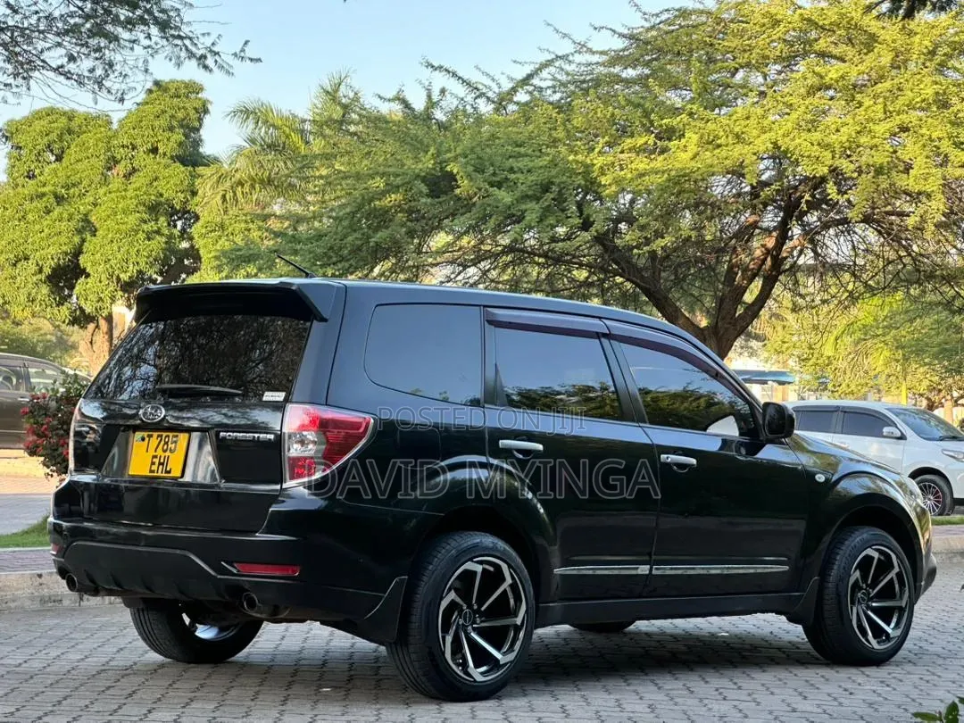 Subaru Forester 2011 Black