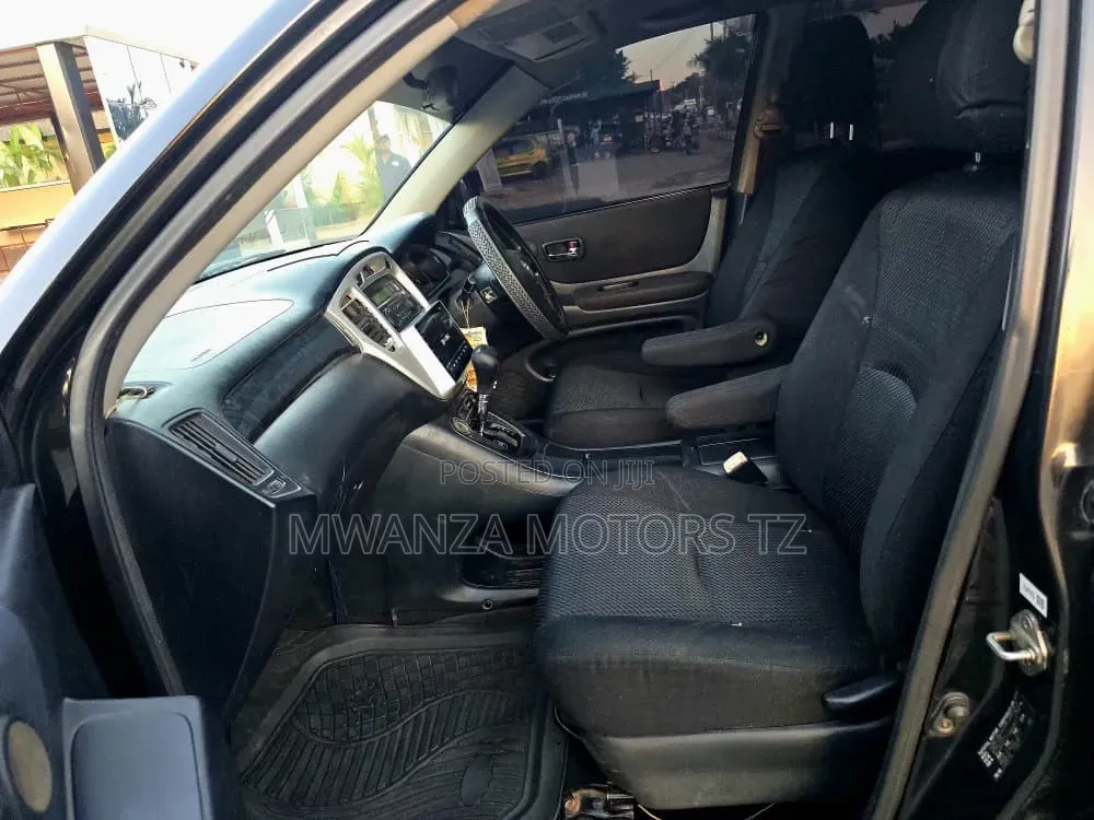 Toyota Kluger 2005 Black