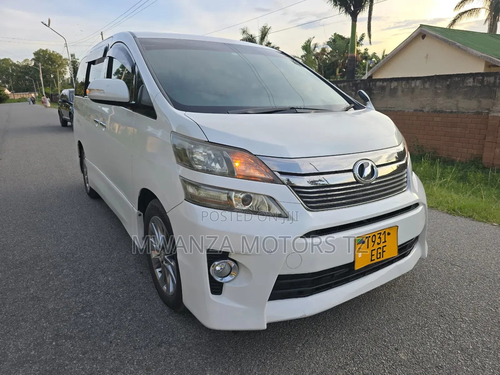 Toyota Alphard 2010 White