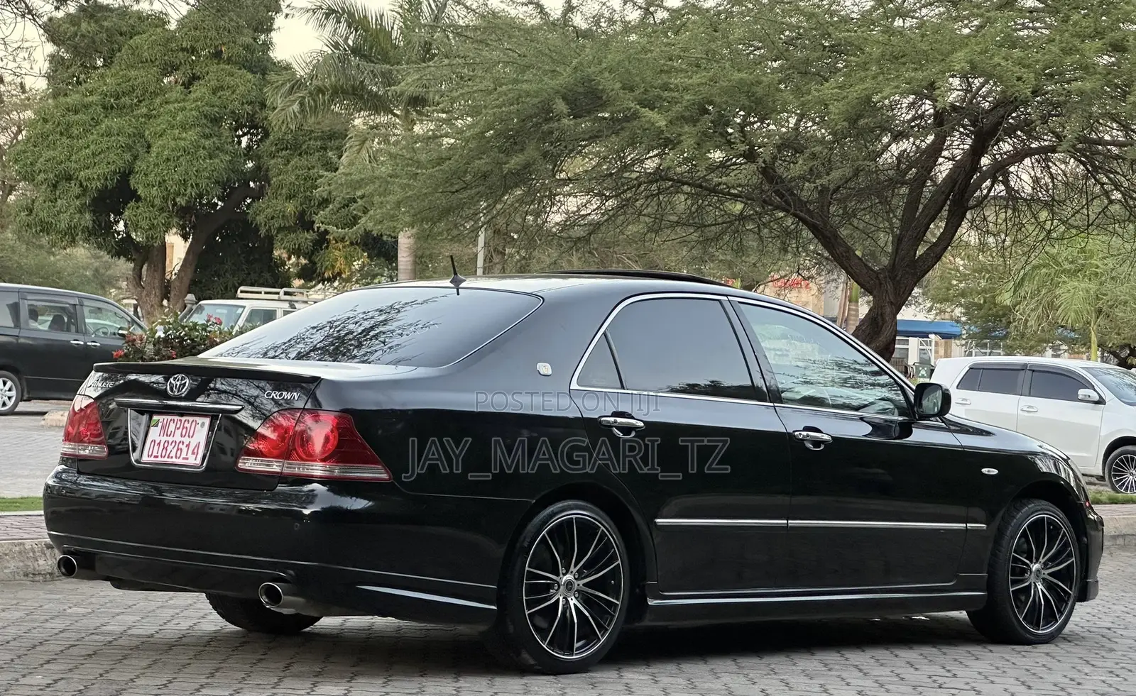 Toyota Crown Royale 2005 Black