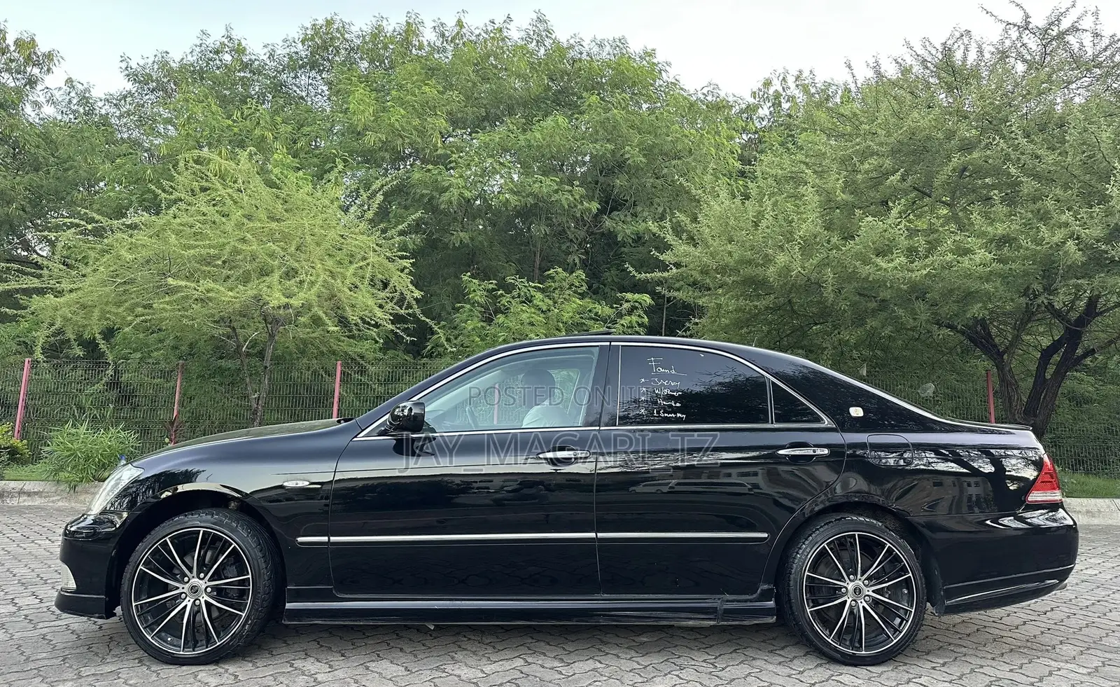 Toyota Crown Royale 2005 Black