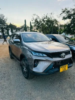 Toyota Fortuner 2019 Gray
