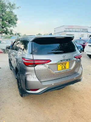 Toyota Fortuner 2019 Gray