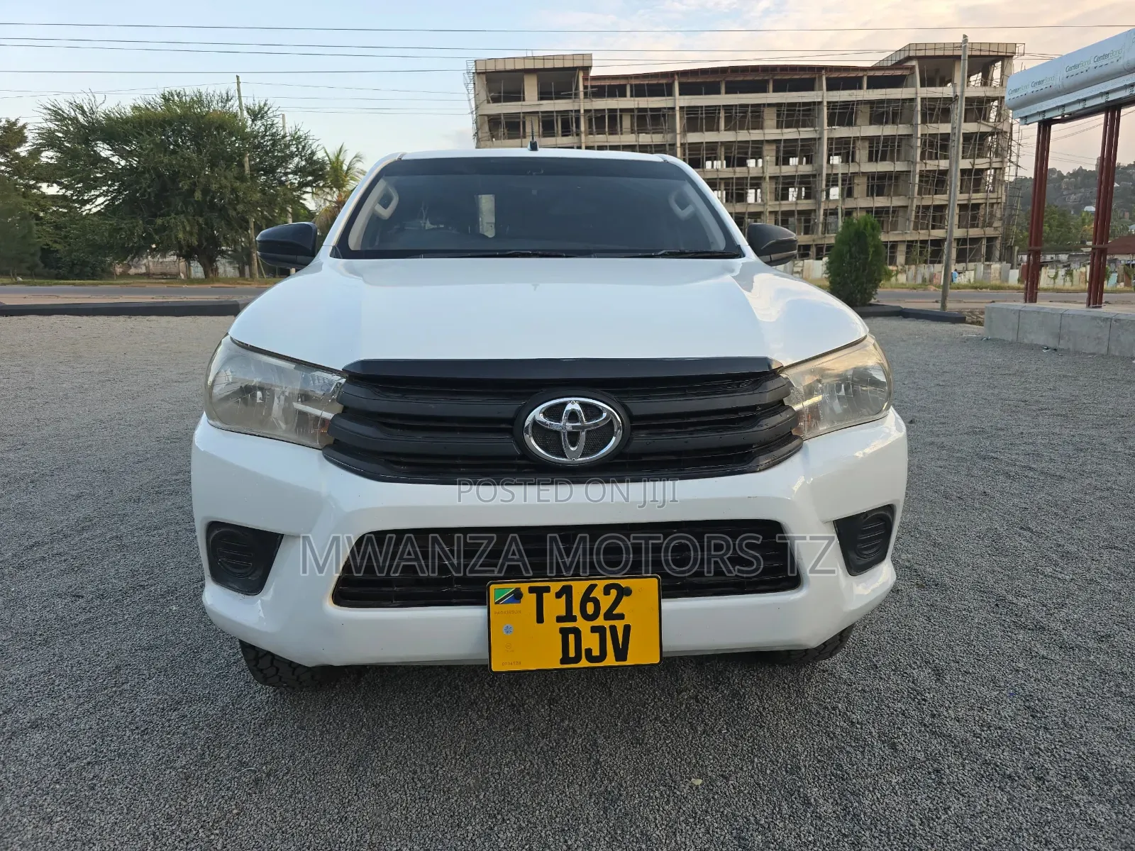 Toyota Hilux 2016 White