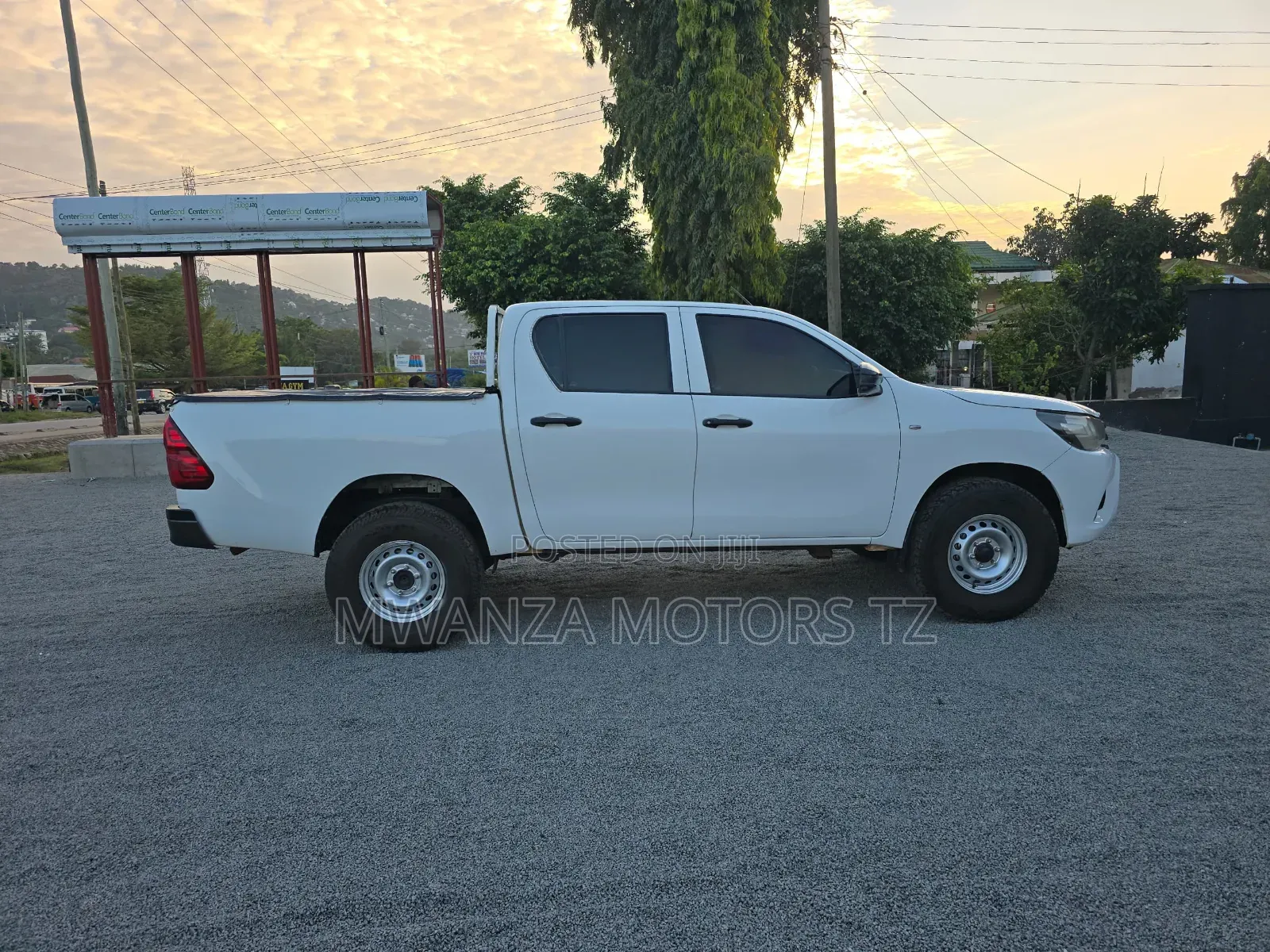 Toyota Hilux 2016 White