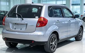 Mazda Verisa 2004 Silver