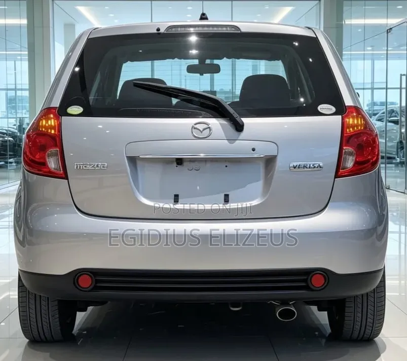 Mazda Verisa 2004 Silver