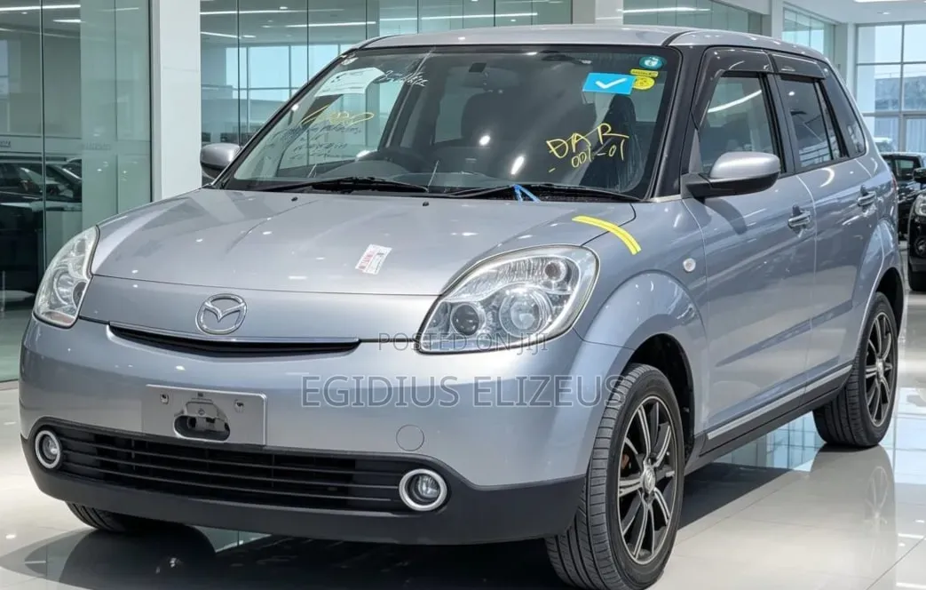 Mazda Verisa 2004 Silver