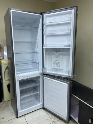 Hisense Fridge 270l Yenye Kioo Mbele