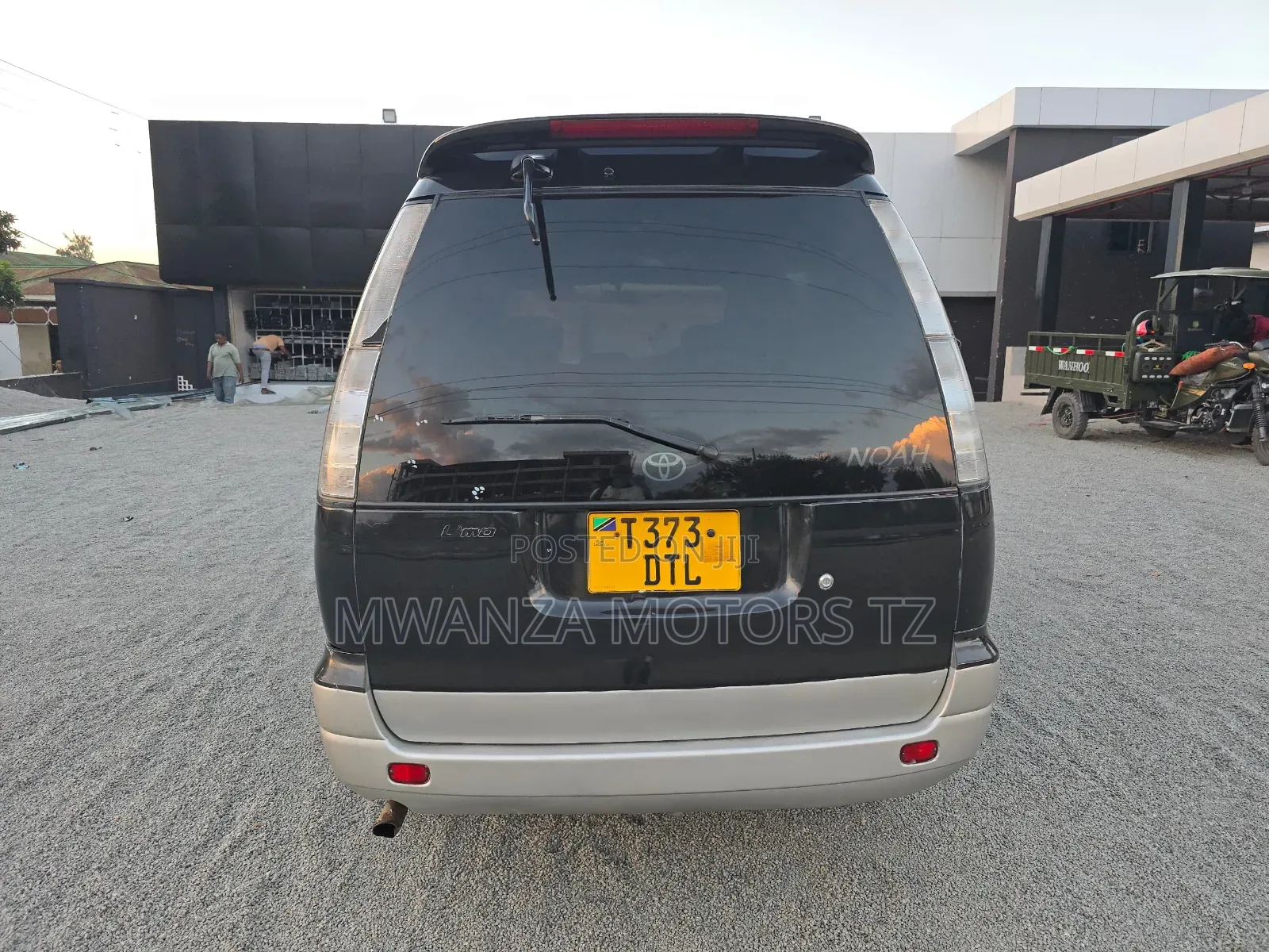 Toyota Noah 2001 Black