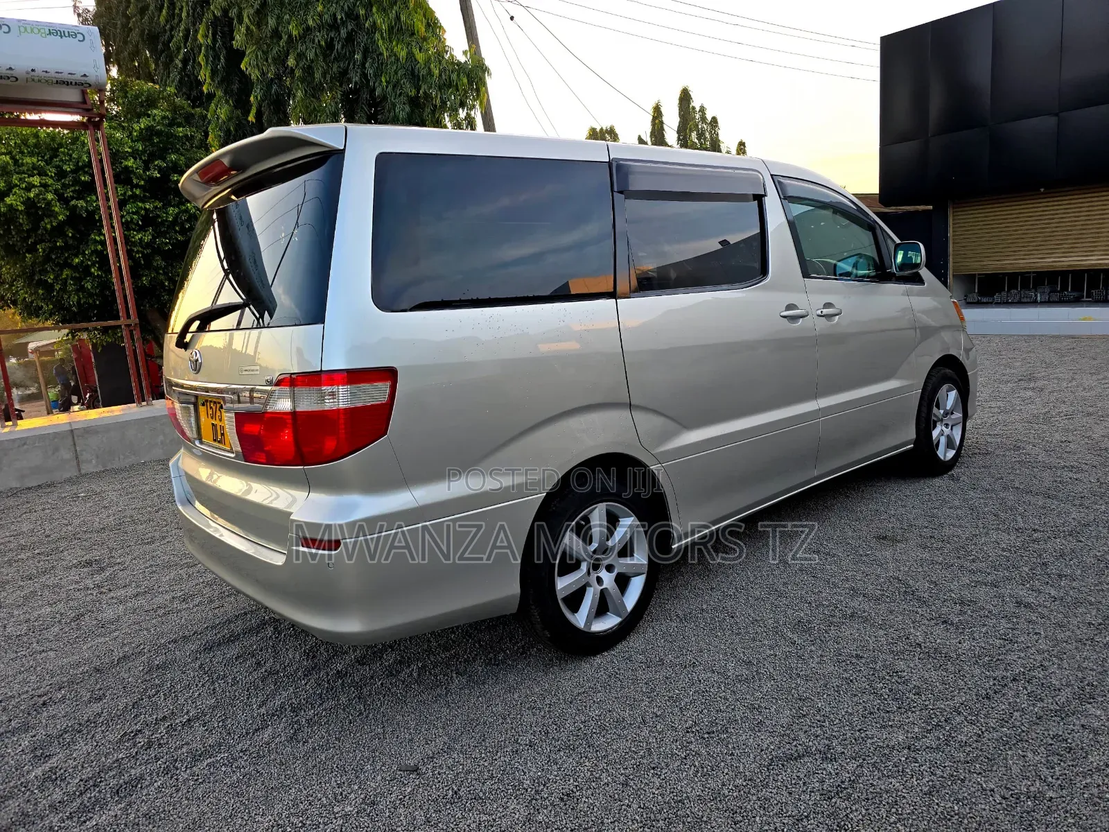 Toyota Alphard 2004 Beige
