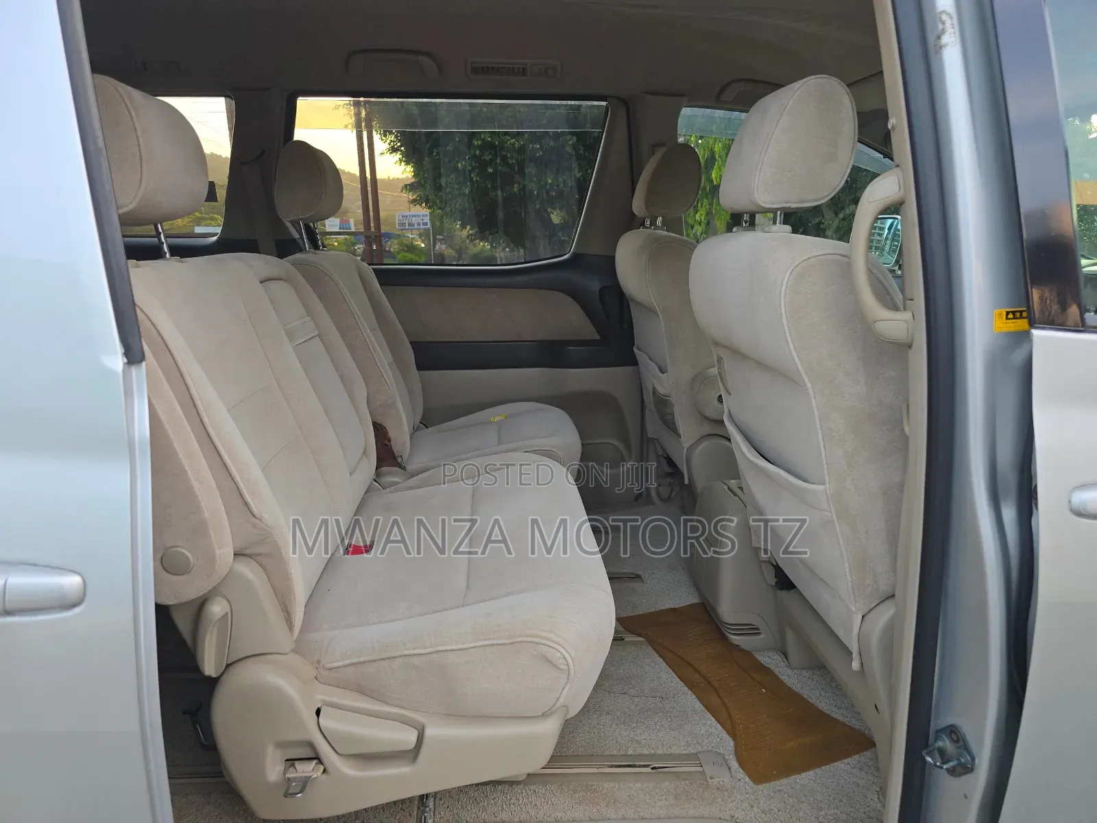 Toyota Alphard 2004 Beige