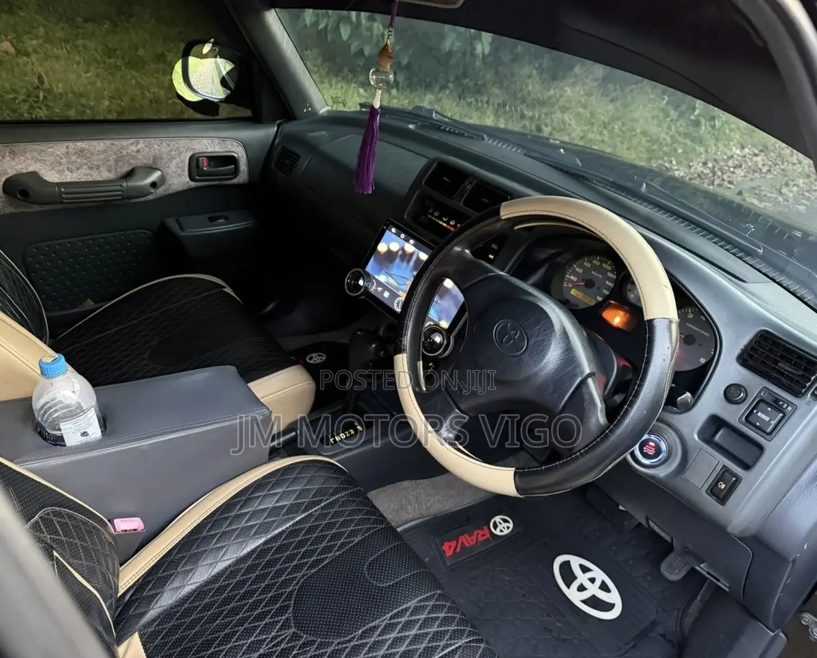 Toyota RAV4 2002 Black