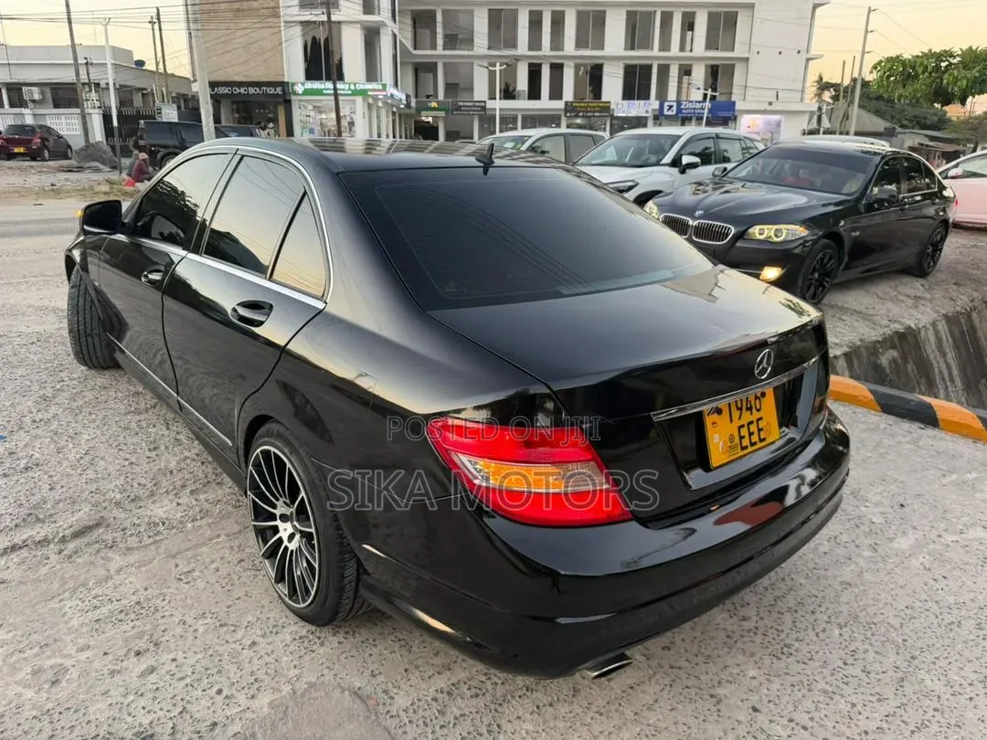 Mercedes-Benz C-Class 2009 Black