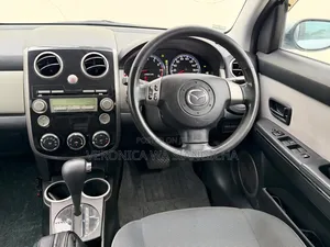 Mazda Verisa 2009