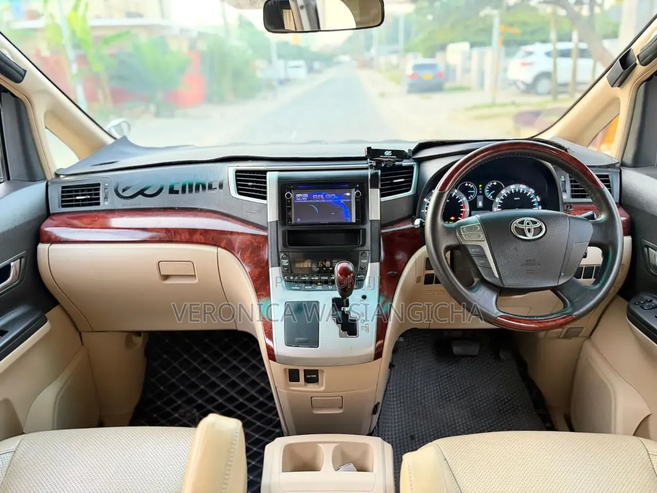 Toyota Alphard 2009 Silver