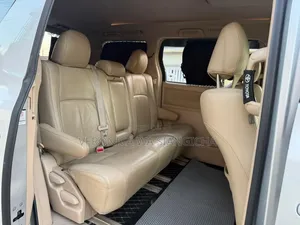 Toyota Alphard 2009 Silver