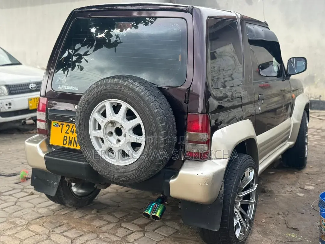 Mitsubishi Pajero 2005