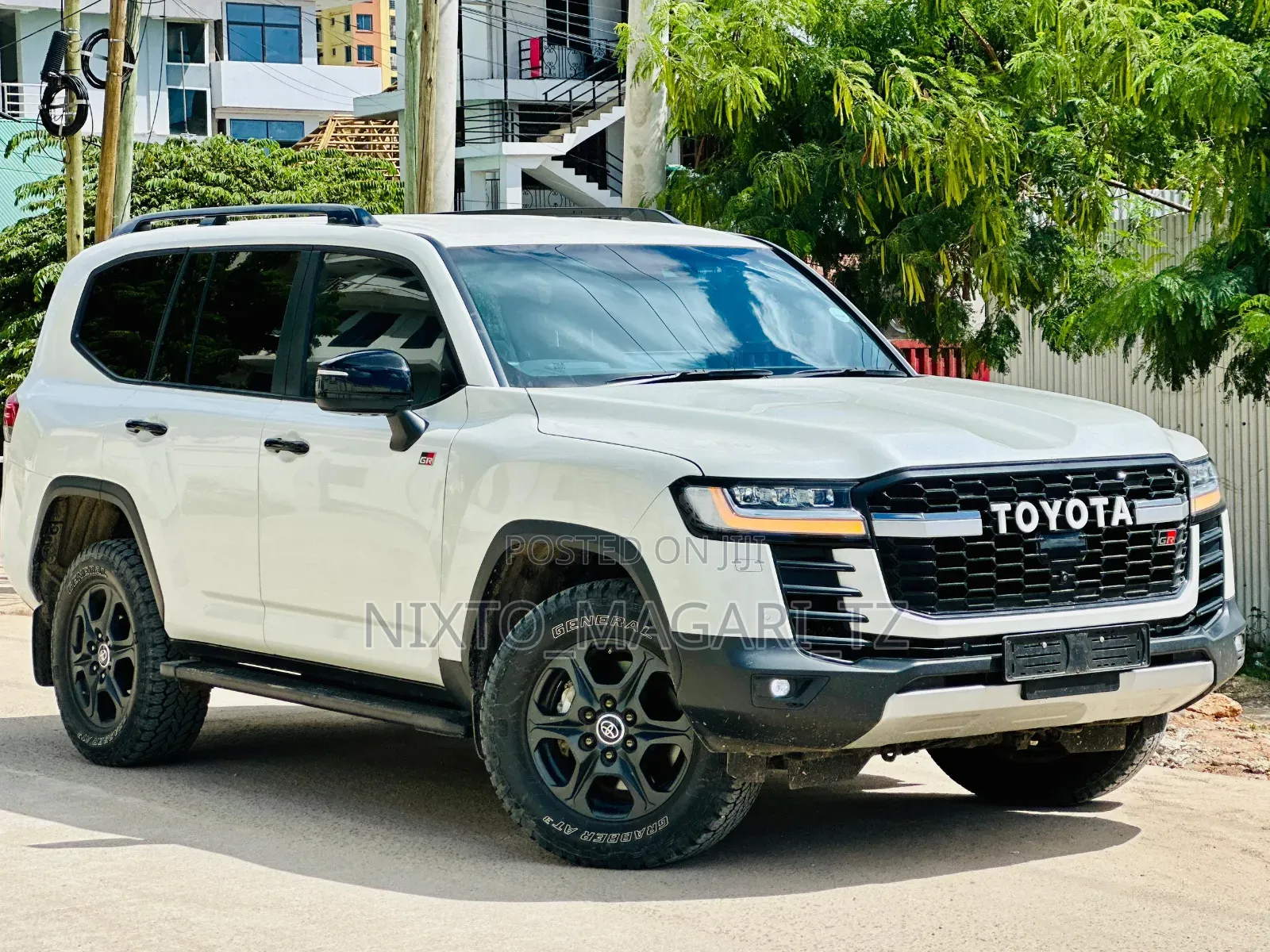Toyota Land Cruiser 2024 White
