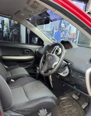 Toyota IST 2006