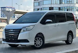 Toyota Noah 2016 Pearl