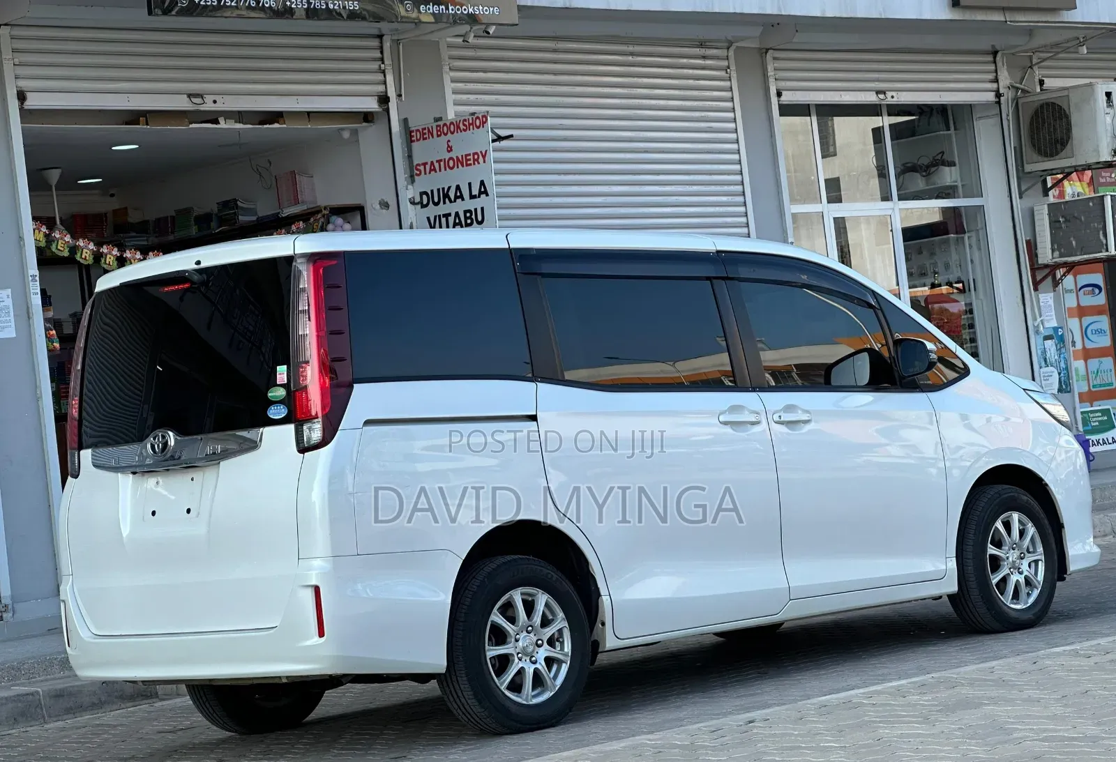 Toyota Noah 2016 Pearl