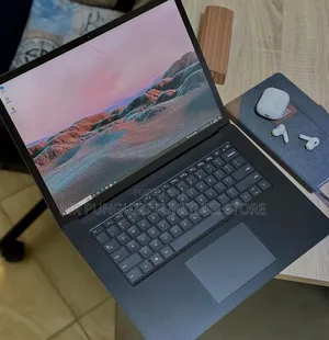 New Laptop Microsoft Surface Laptop 2 8GB Intel Core i5 SSD 256GB