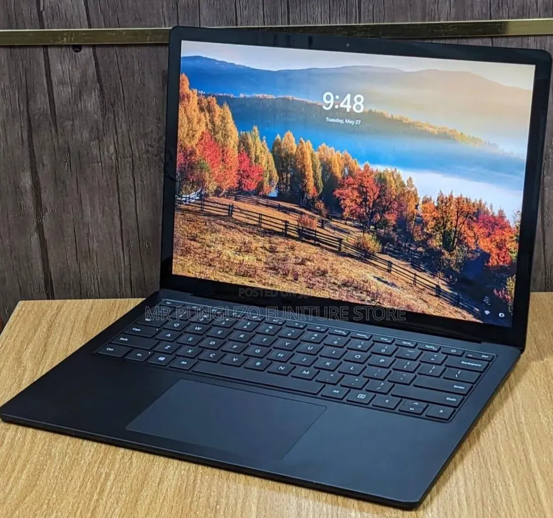 New Laptop Microsoft Surface Laptop 2 8GB Intel Core i5 SSD 256GB