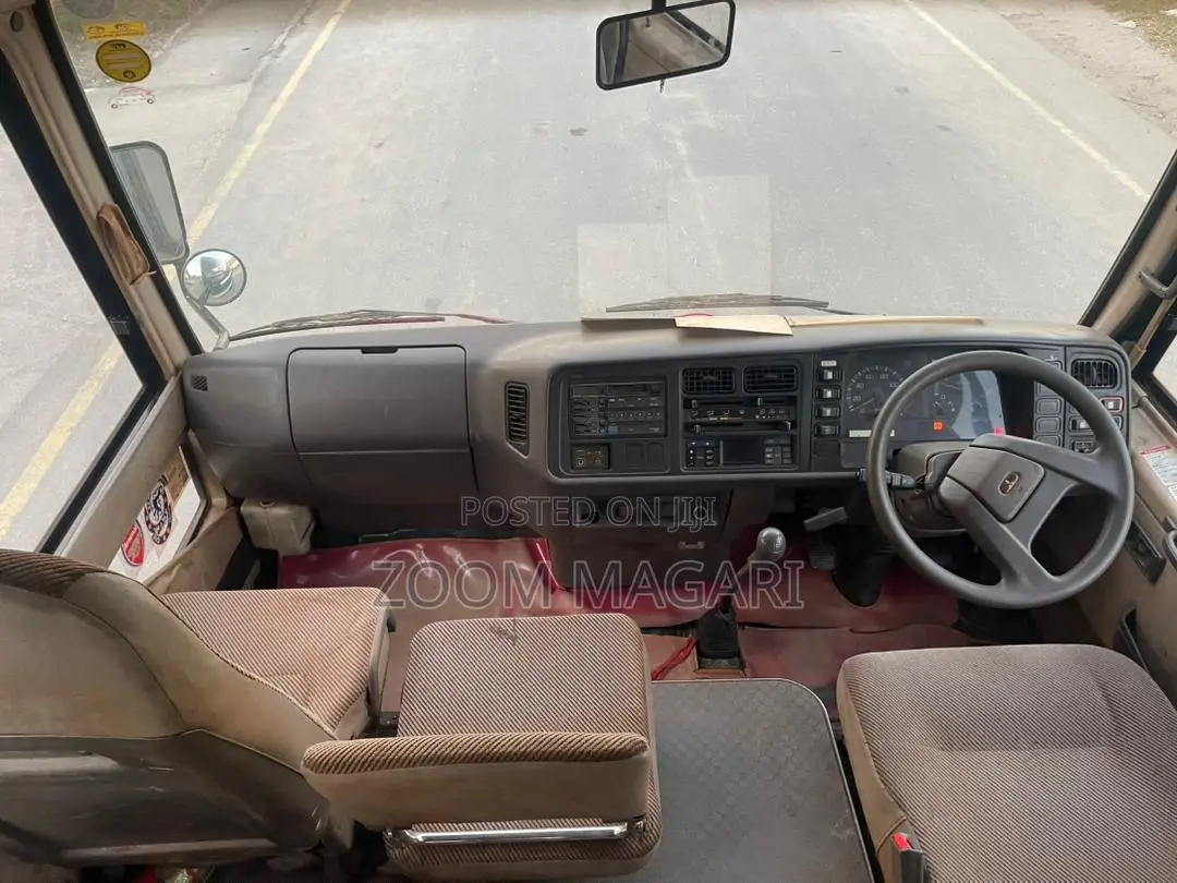Mitsubishi Fuso Rosa 2004 Green