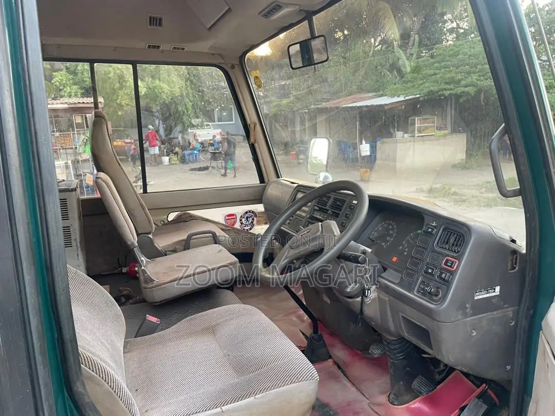 Mitsubishi Fuso Rosa 2004 Green