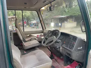 Mitsubishi Fuso Rosa 2004 Green