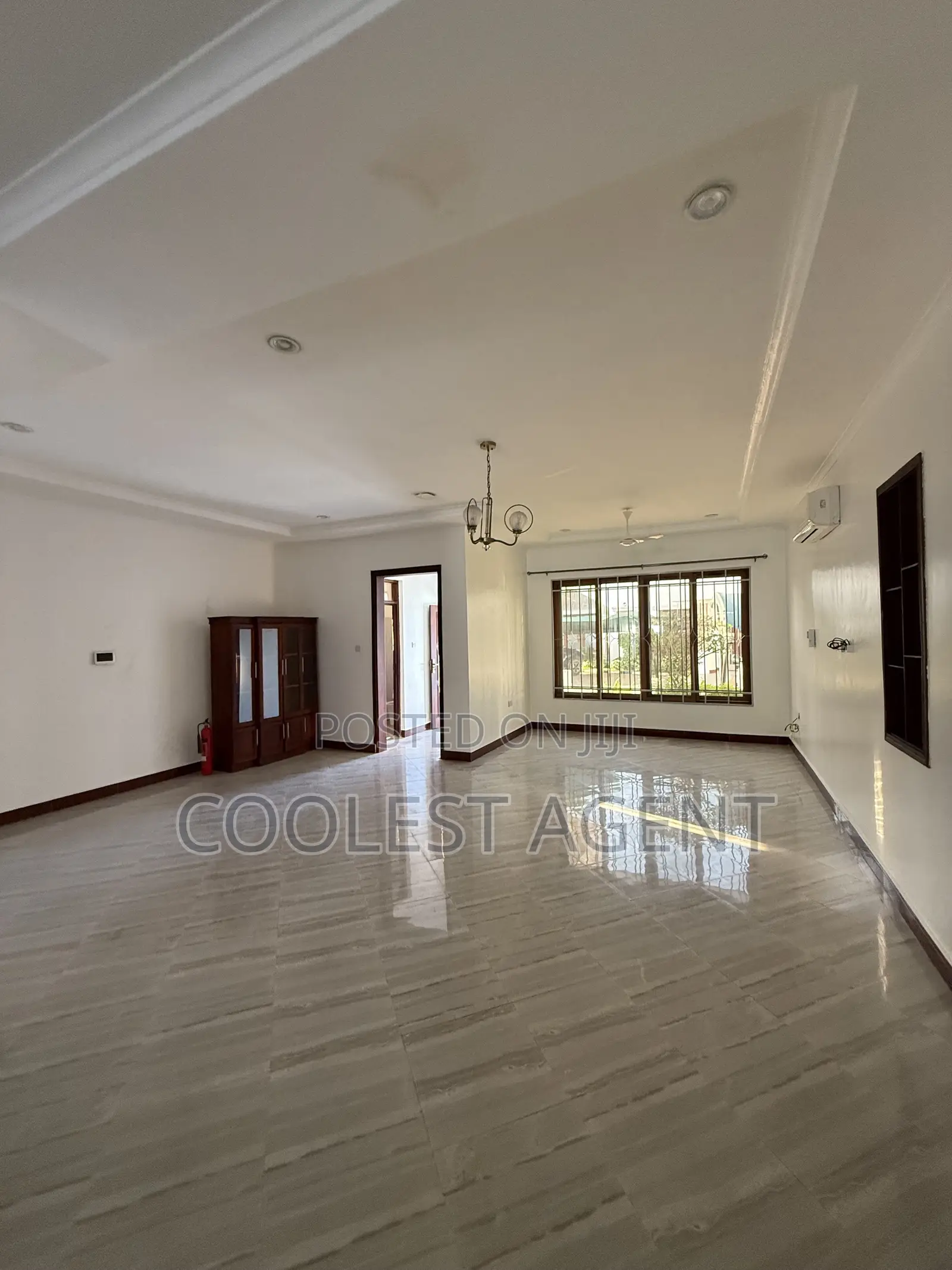 3bdrm Apartment in Coolest Estate, Msasani for rent