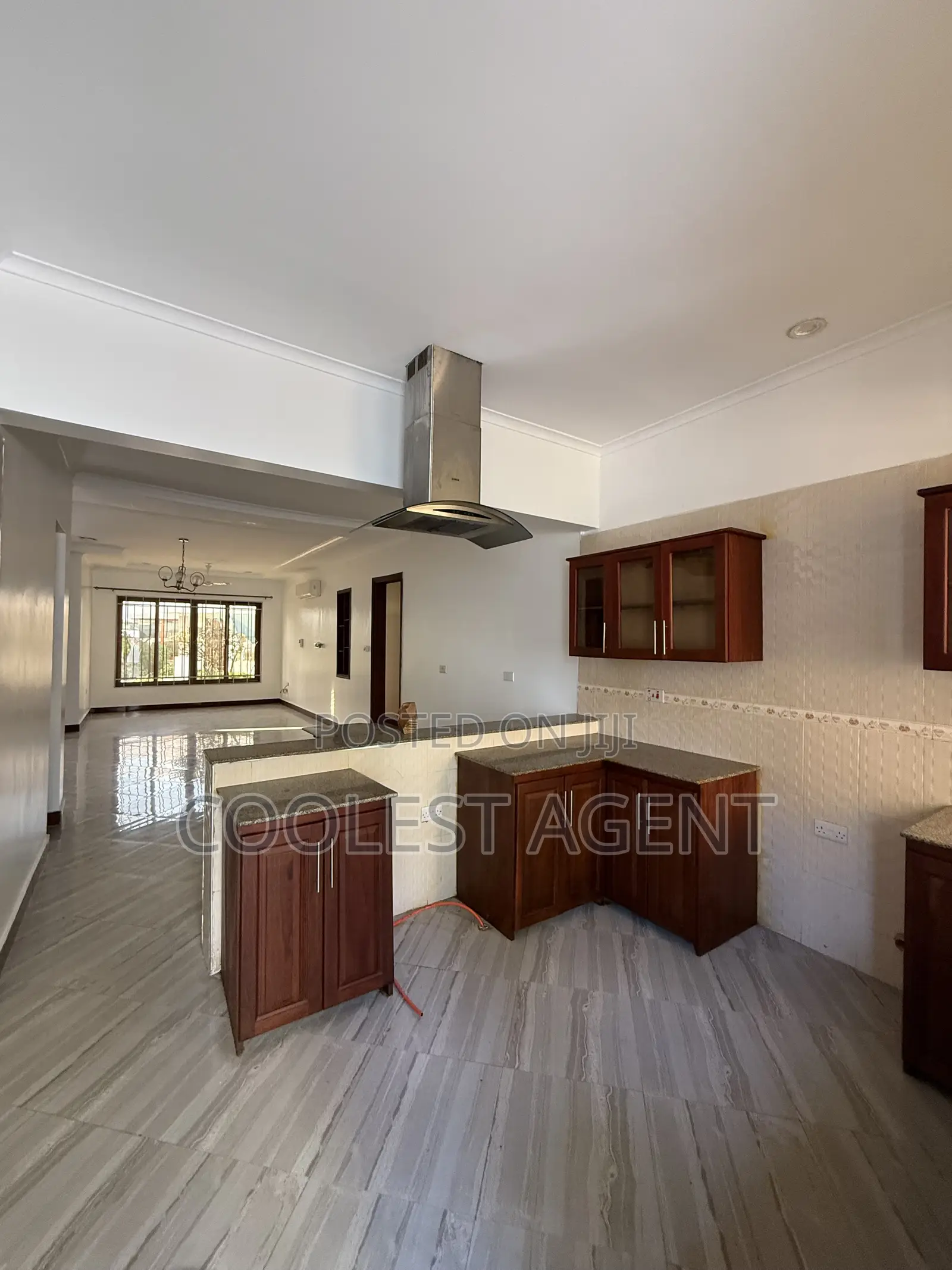 3bdrm Apartment in Coolest Estate, Msasani for rent