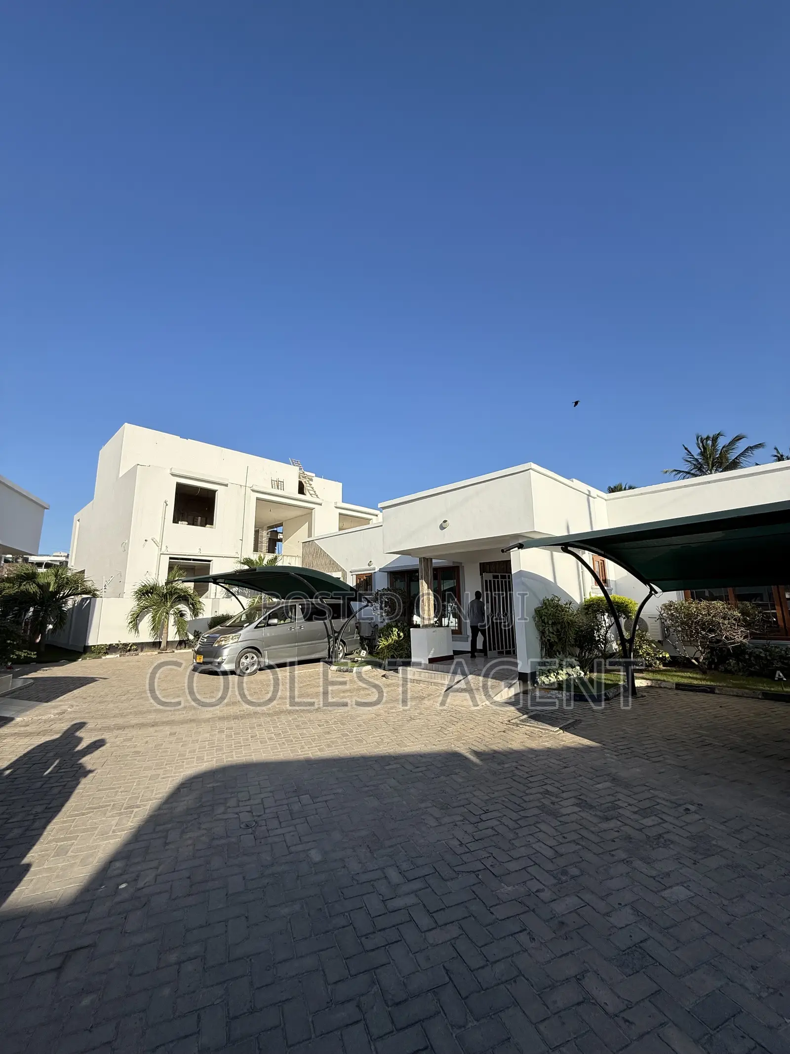 3bdrm Apartment in Coolest Estate, Msasani for rent