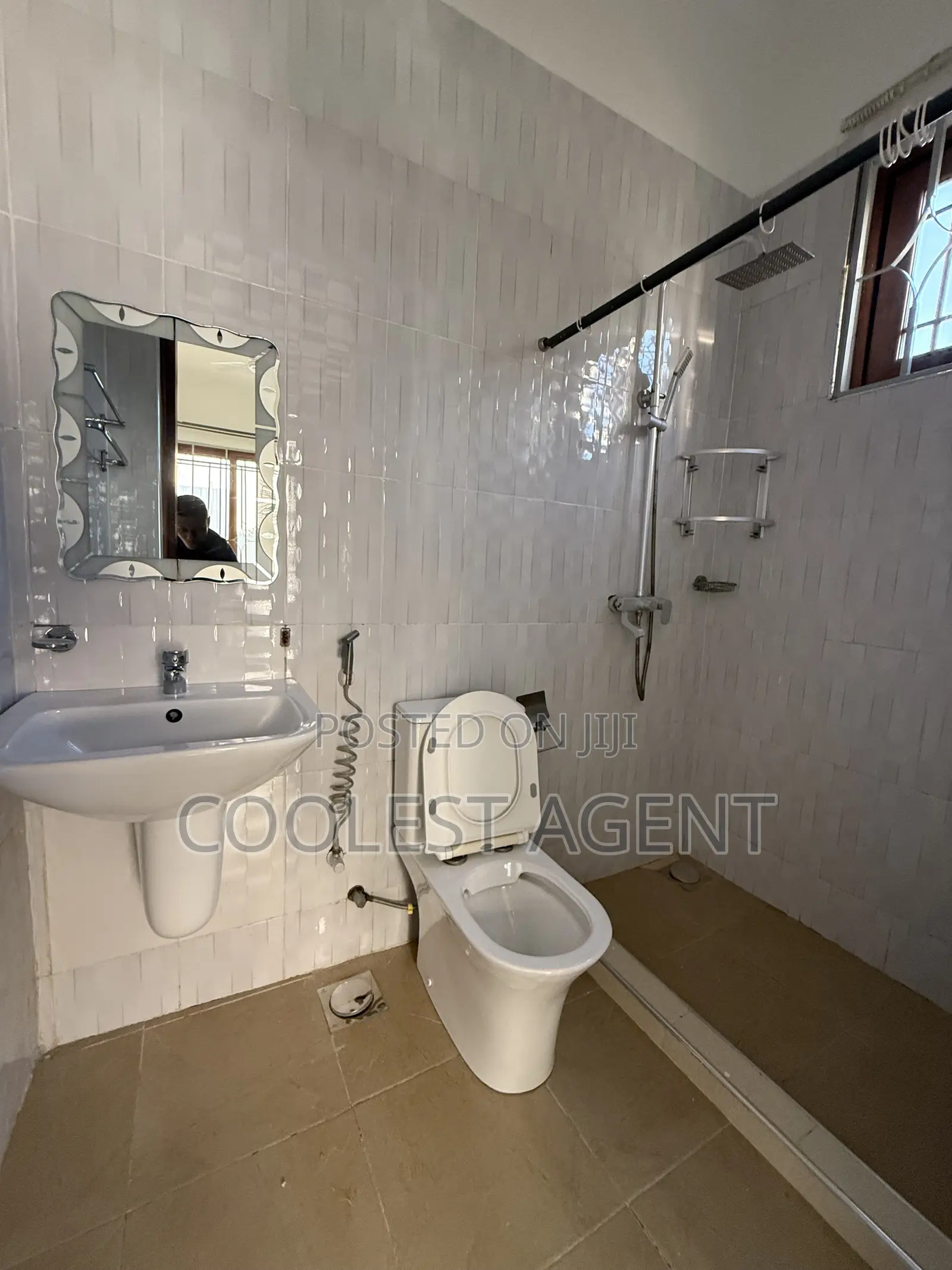3bdrm Apartment in Coolest Estate, Msasani for rent