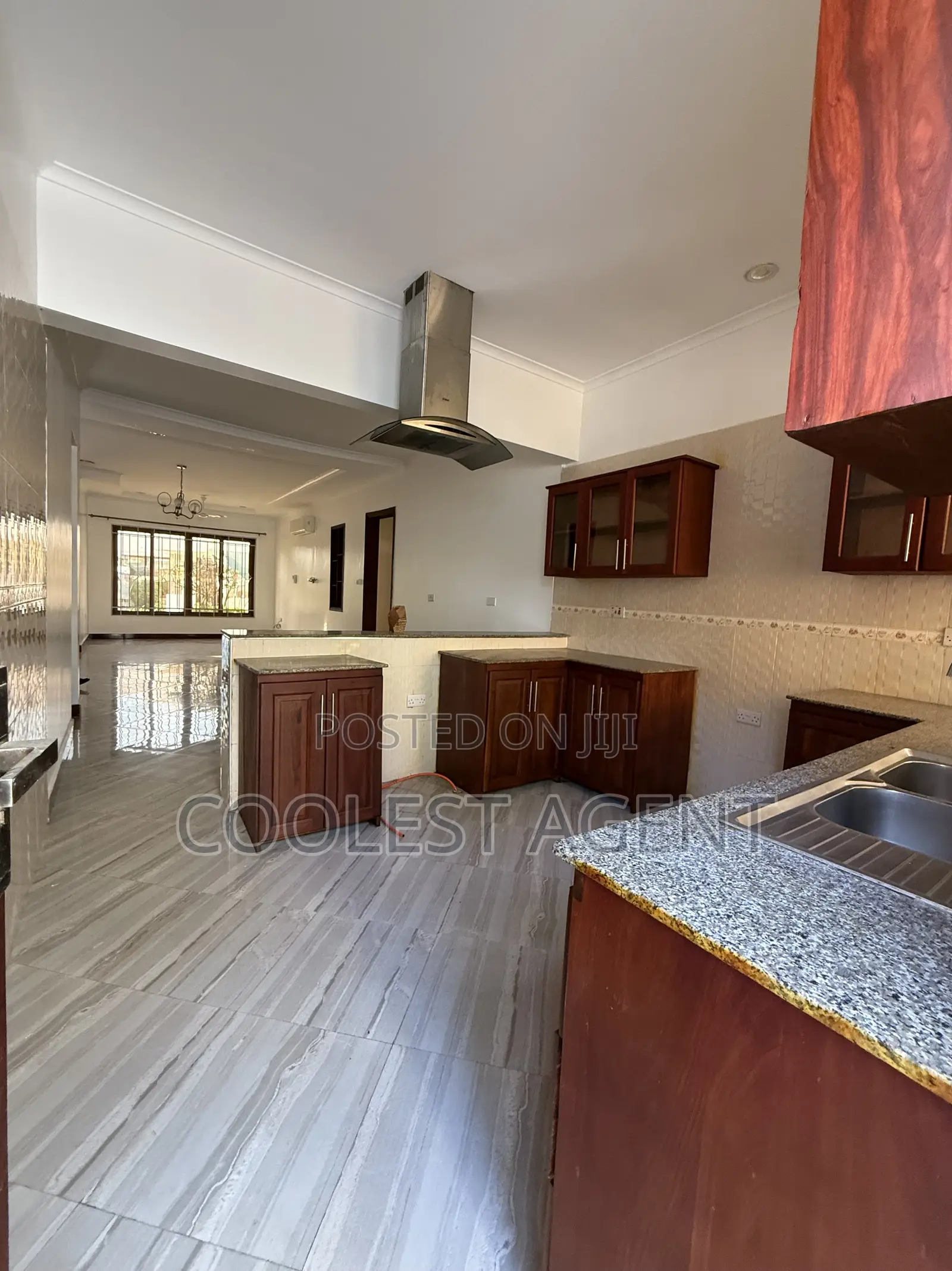 3bdrm Apartment in Coolest Estate, Msasani for rent