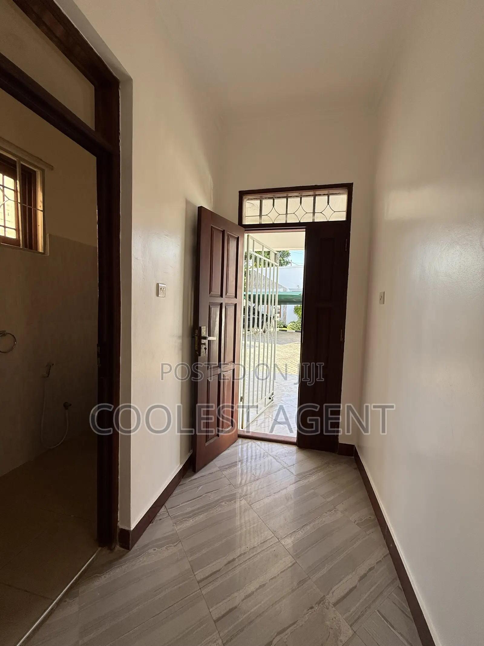 3bdrm Apartment in Coolest Estate, Msasani for rent