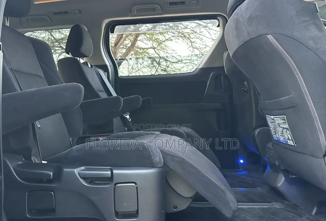 Toyota Vellfire 2009 Black