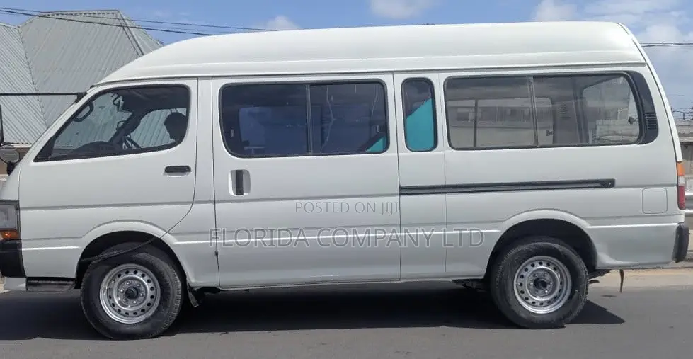 Toyota HiAce 2002